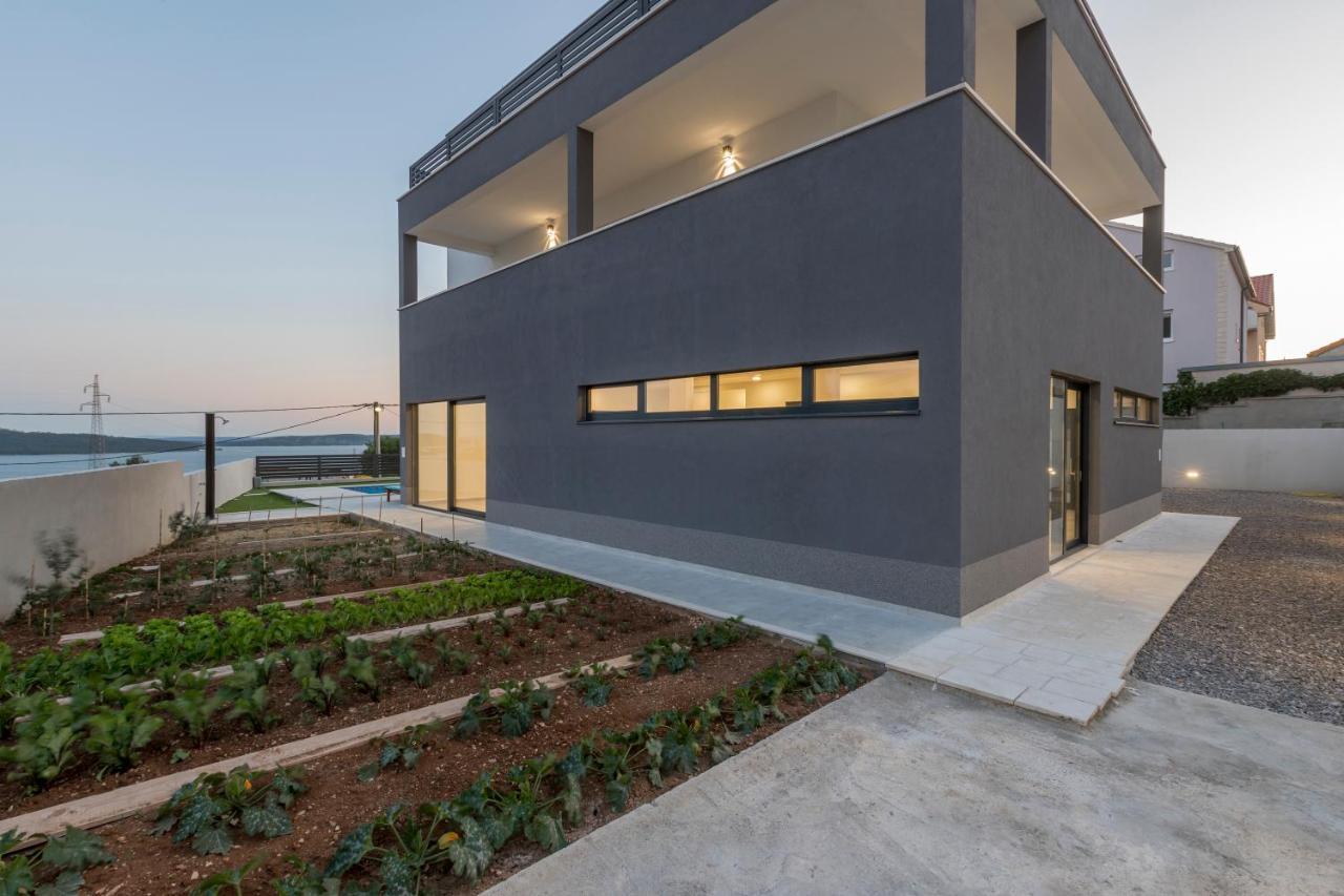 Luxury Villa La Nonna Ana - Heated Pool, Sea View, Near Split Kaštela Zewnętrze zdjęcie