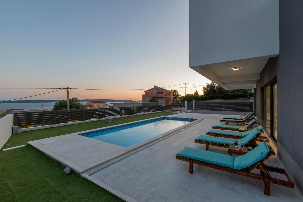 Luxury Villa La Nonna Ana - Heated Pool, Sea View, Near Split Kaštela Zewnętrze zdjęcie