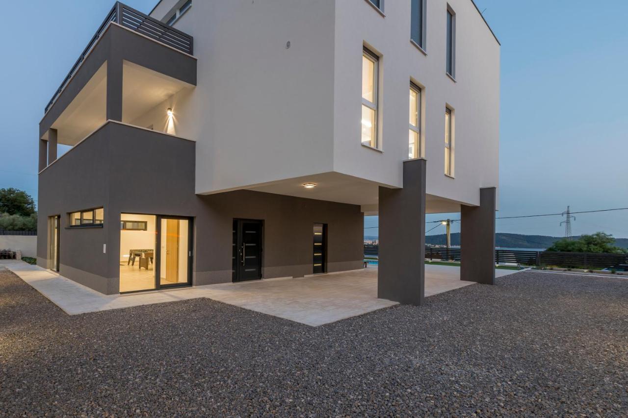Luxury Villa La Nonna Ana - Heated Pool, Sea View, Near Split Kaštela Zewnętrze zdjęcie